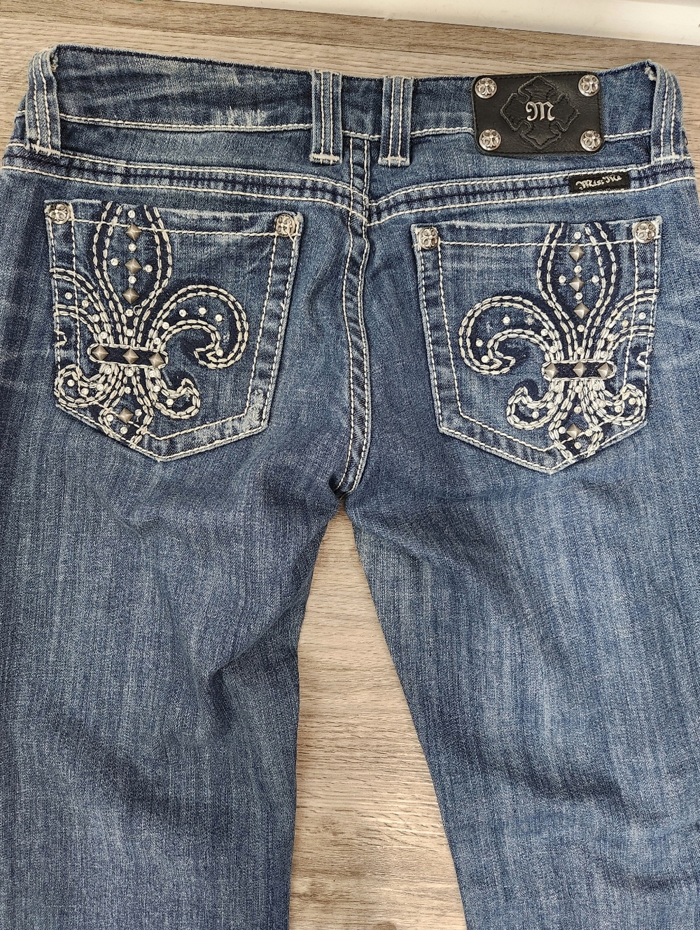 Miss Me Fleur De Lis Modelo Embellished Bootcut Size 31 Western Festival